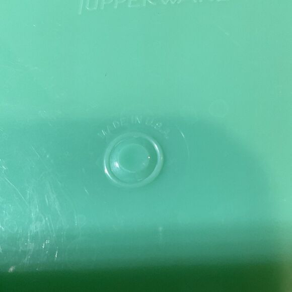 Vintage Tupperware Jadeite Green #786-4 Bowl With Lid Only No Grater / Shredder - Picture 6 of 6